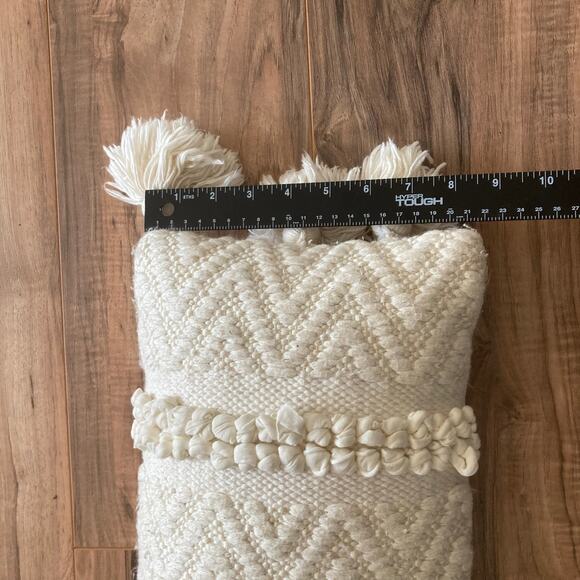 Creative Co-op Lumbar Pillow Cream Textured Tassels Poms Chevron Boho 14x8.5 - Picture 11 of 11